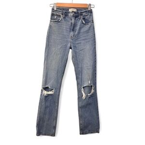 Abercrombie & Fitch Women’s Ultra High Rise Distressed Ankle Straight Jean 00/24